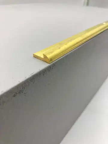 Trappeafslutning til 2,5 mm. linoleum - midthullet 