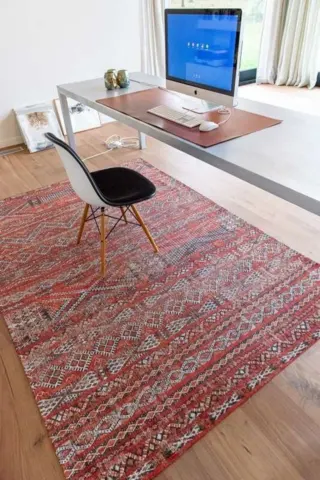 Antiquarian - Kilim, Fez Red 