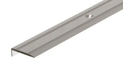 Vinkelprofil, 26 x 10 mm. mat alu. Midthullet 