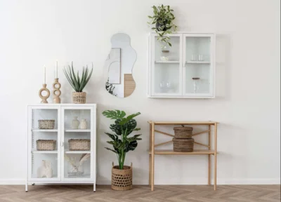 Lysestage i brun keramik