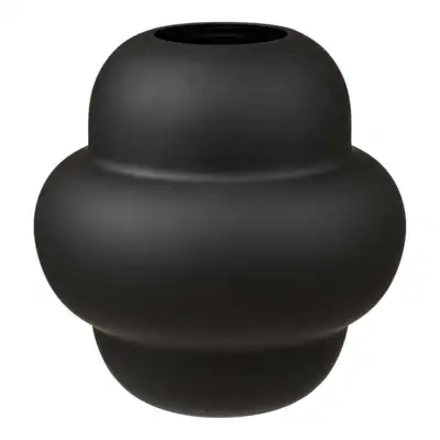 Vase i mundblæst sort glas