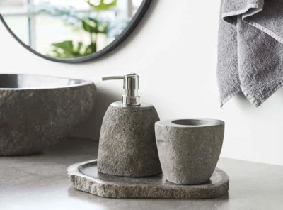 Gara bakke, Riverstone natursten