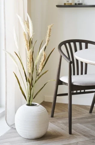 Vase i hvid keramik Ø30 cm.